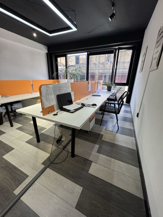 Продам офисный стол в отличном состоянии