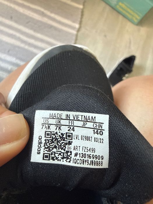 Teniși Adidas pentru copii, în stare perfectă