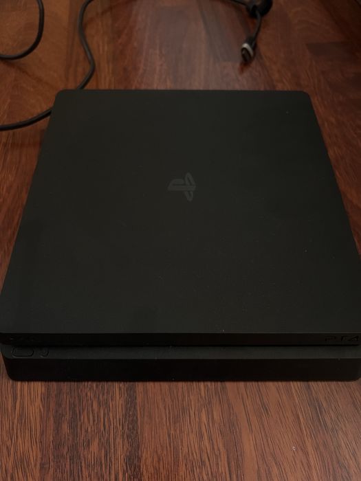 ПС4 продается б/у