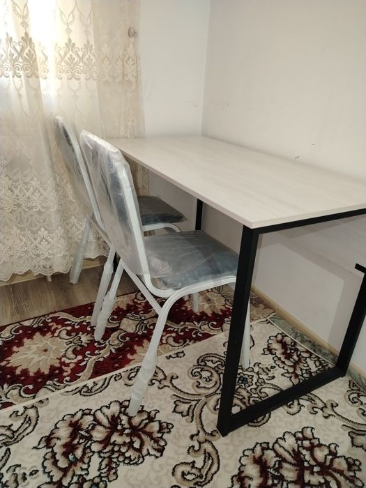 Parta va stul, yangi