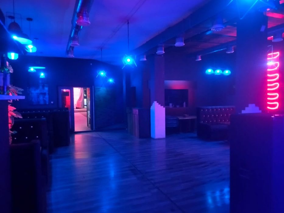 Сдам в аренду ресторан караоке