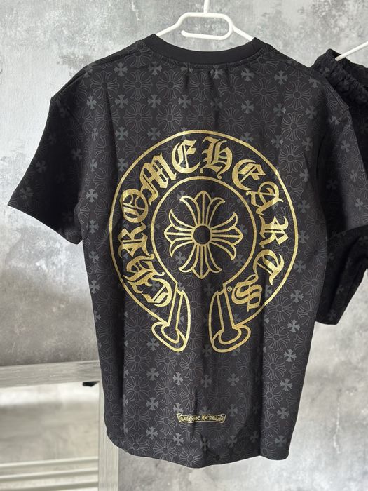 Compleu Chrome Hearts essentials off white