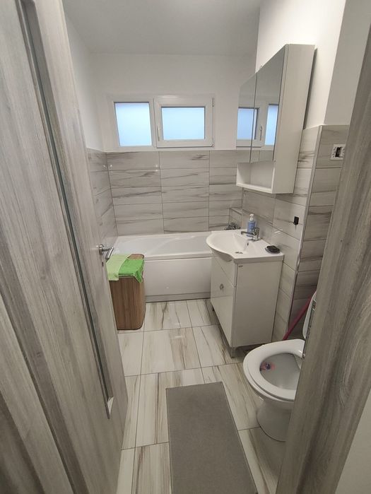 Proprietar închiriez apartament renovat