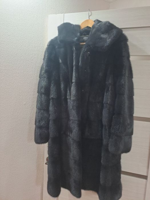Продам  женскую шубу