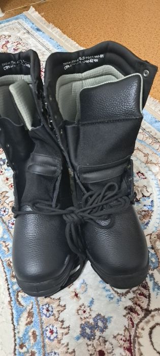 Берцы продам новые