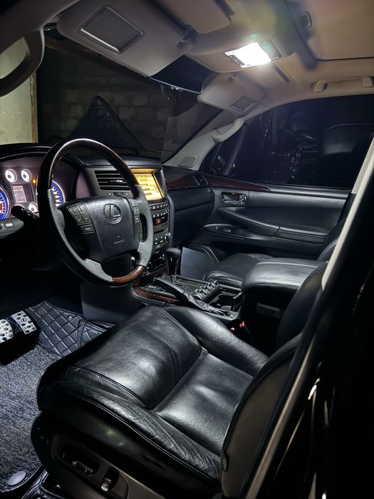 Lexus LX 570 Sport + 2011/12
