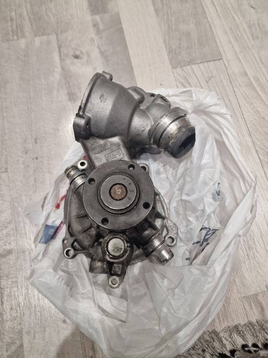 Водна помпа hepu за БМВ Х5 Е70 4.8 бензин