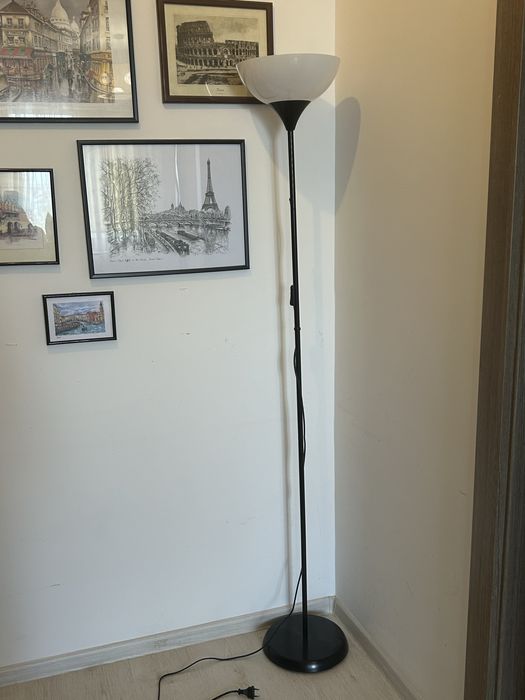 Lampa de pode cu picior inalt