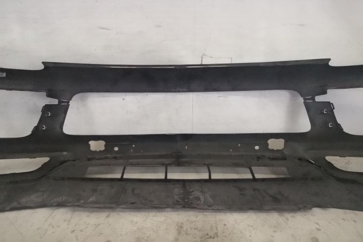 Предна броня Оригинална С Датчици И Престилка В Добро Състояние Порше