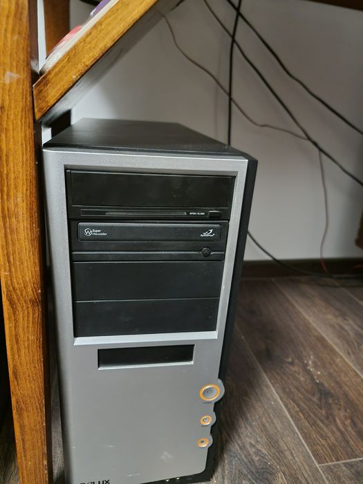 Unitate low gaming i3 4170 16gb ram ssd 240gb video Amd RX 560 4GB