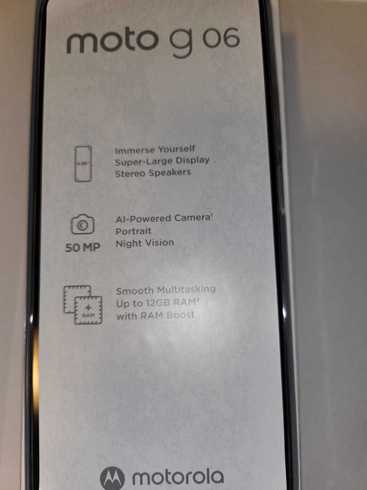 продавам чисто нов смартфон moto g06
