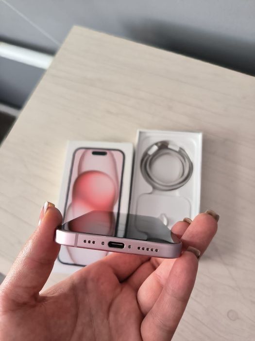 IPhone 15 с гарантией