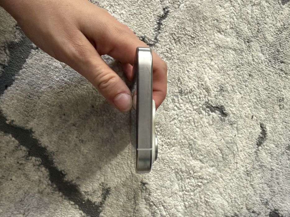 iPhone 15 Pro 128GB White Titanium - Spate Spart - Funcțional 100%
