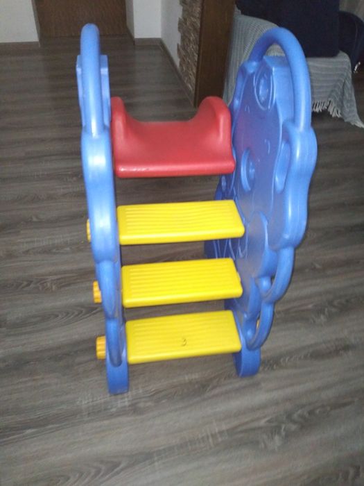Детская горка пластиковая