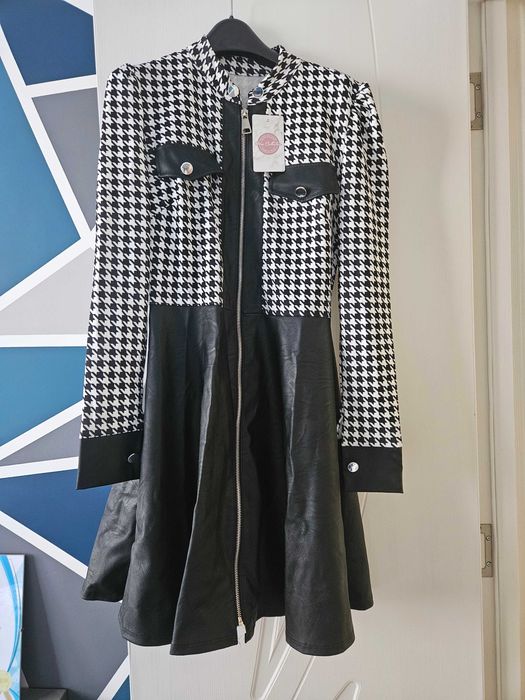 Чисто нови рокли XS