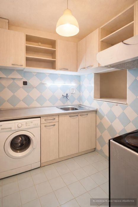 Тристаен апартамент в ж.к. Младост 3.