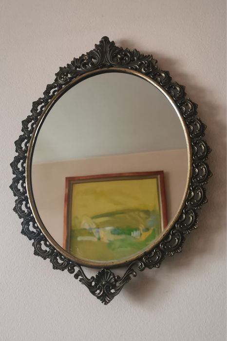 Овално огледало във френски винтидж рококо стил златна рамка бронз