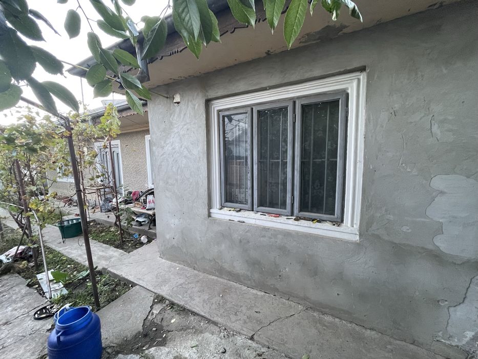 Casa Tecuci teren 670mp+anexe/2 iesiri strada Nicoresti-Andrei Saguna