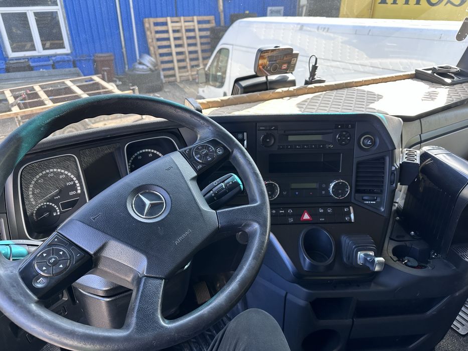 Mercedes  Actros