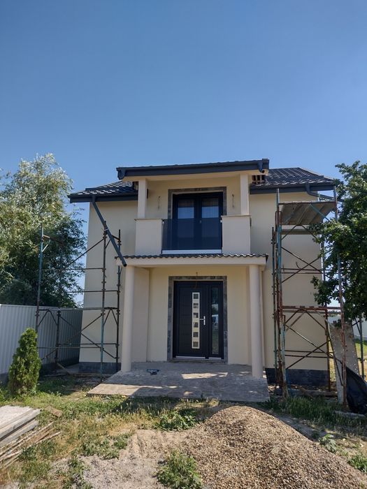 Construcții/Renovări/Covoare de piatra și rășină