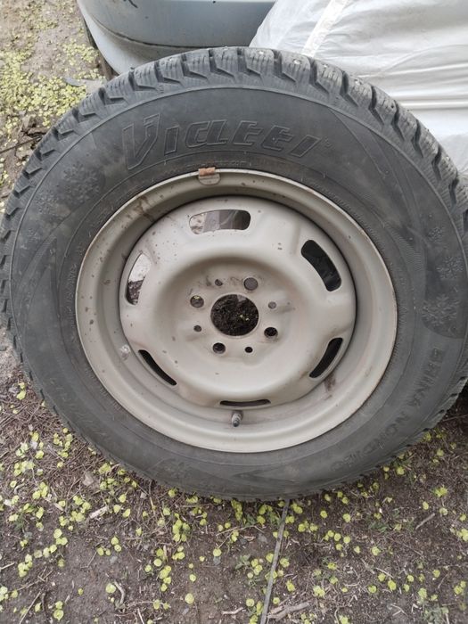 Шины 13 жаксы жагдайда