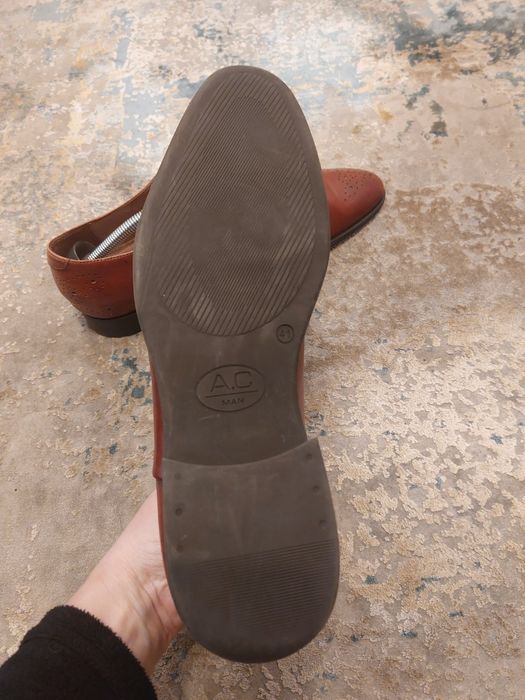 Pantofi AC Man piele naturala mărime 41.
