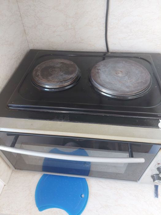 Продавам Фурна на ток