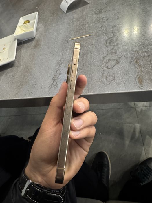 Продам 16 pro max