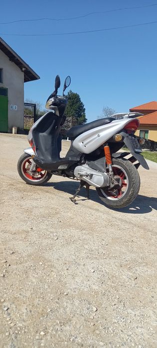 Скутер Twister 50