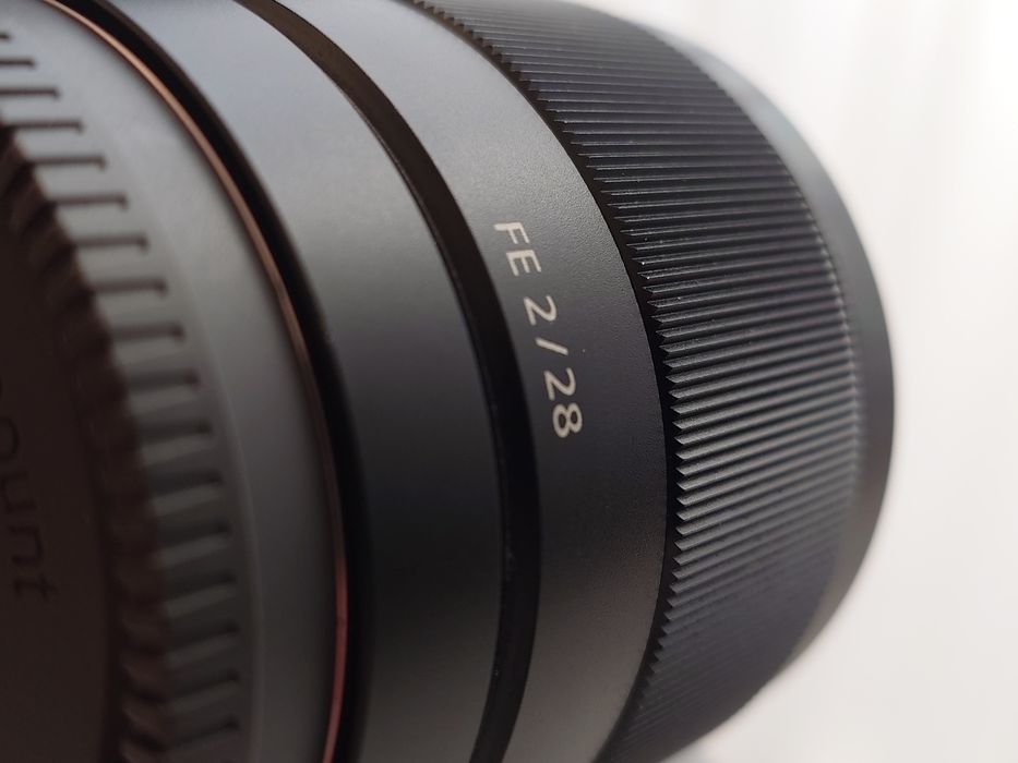 Obiectiv Sony 28mm, f2.0, schimb cu Atomos Ninja V