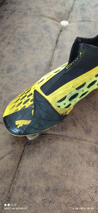 Puma бутсы сотилади