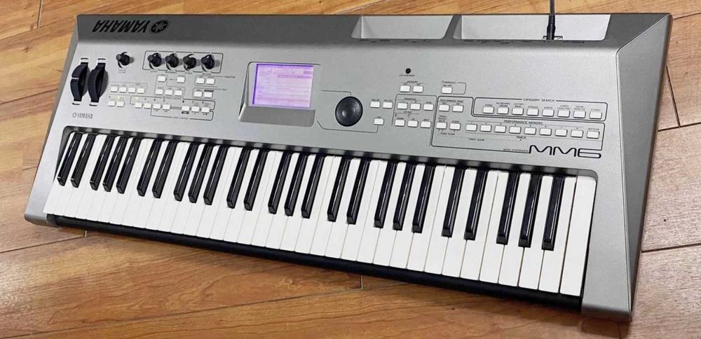 Orga Pian Clapa Sintetizator YAMAHA MM6