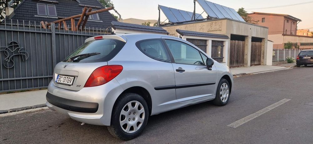 PEUGEOT 207 2006
