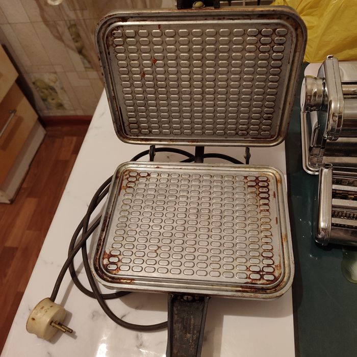 Лапшорезка вафельница