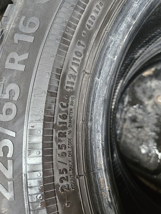 Гуми 225/65/16С Бусови