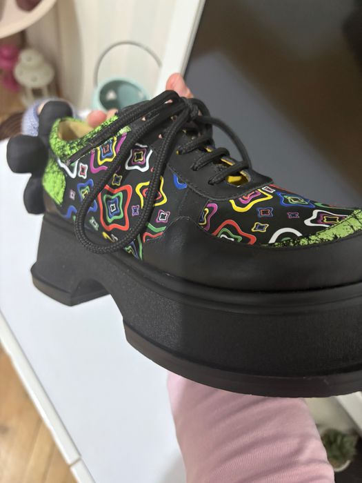 Дизайнерски дамски обувки