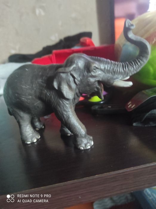 Фигурки  schleich.