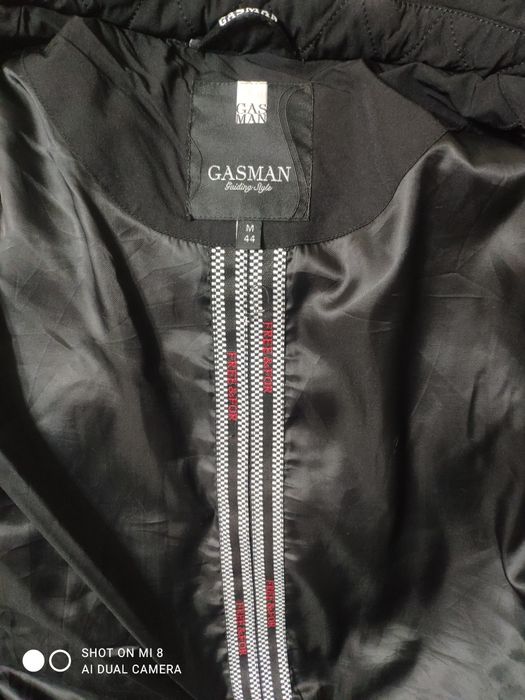 Продам зимнюю куртку.