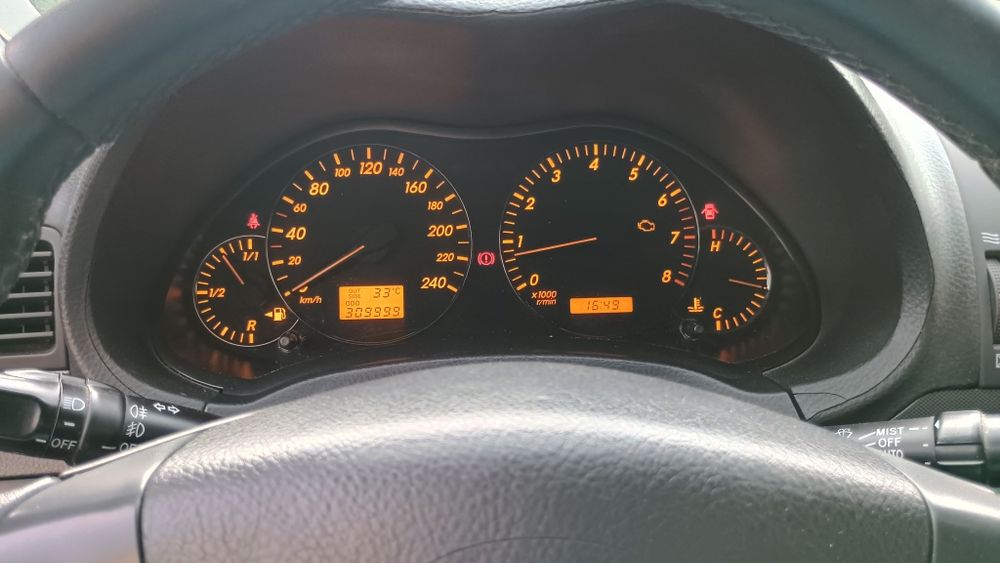 Toyota Avensis T25 2003