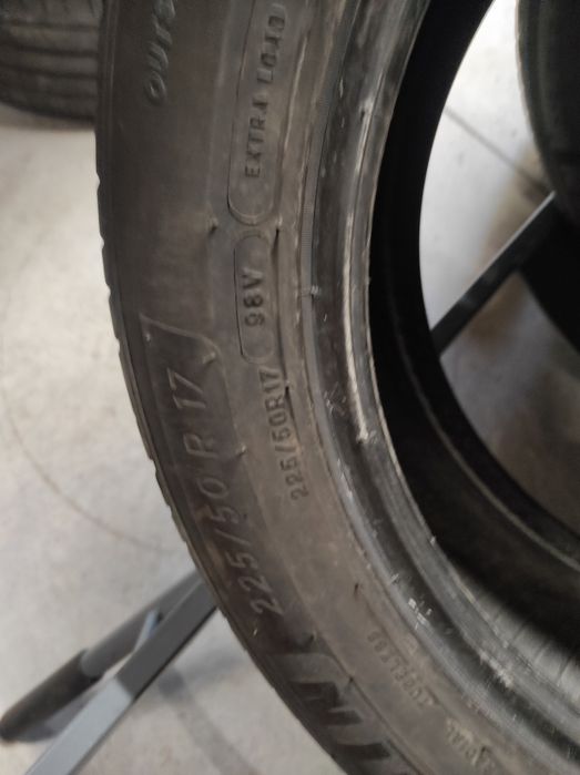 225/50/17 Michelin