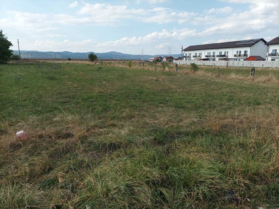 Teren de vanzare cu PUZ Rasnov 1597 mp