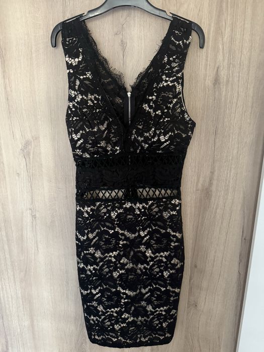 Официална рокля с дантела