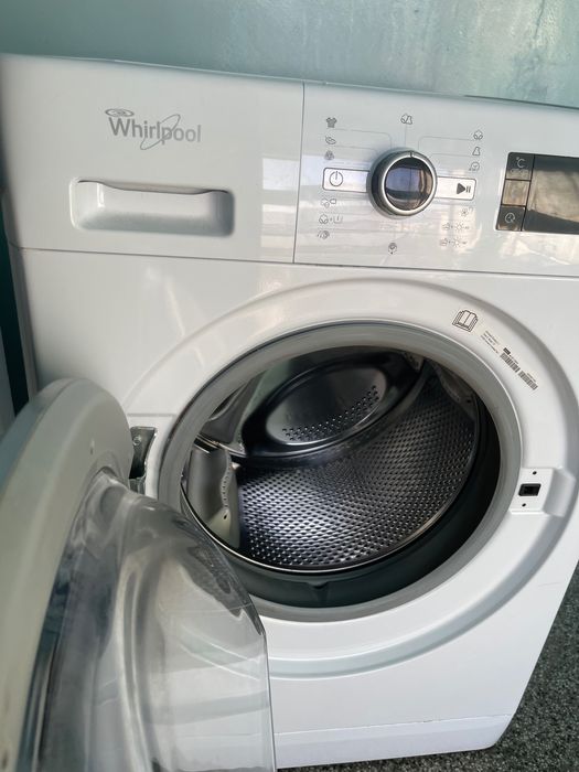 Продавам пералня + сушилня Whirlpool