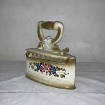 Caseta bijuterii in forma de calcator din maiorica portelan