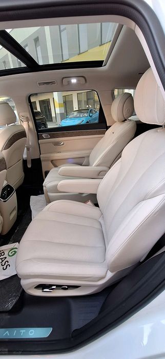 Huawei Aito M7 Hybrid