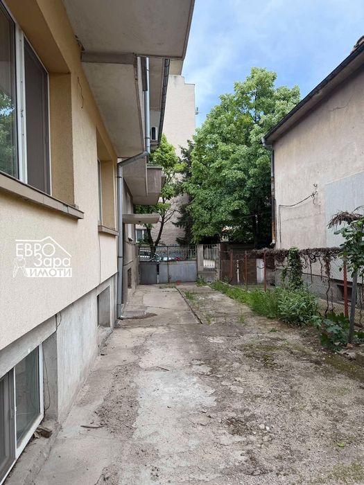 Голям апартамент за продажба в Центъра
