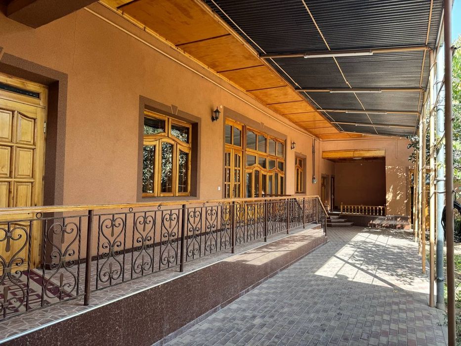 Gvardeyskiy yunusobod uglavoy uchaska sotiladi.