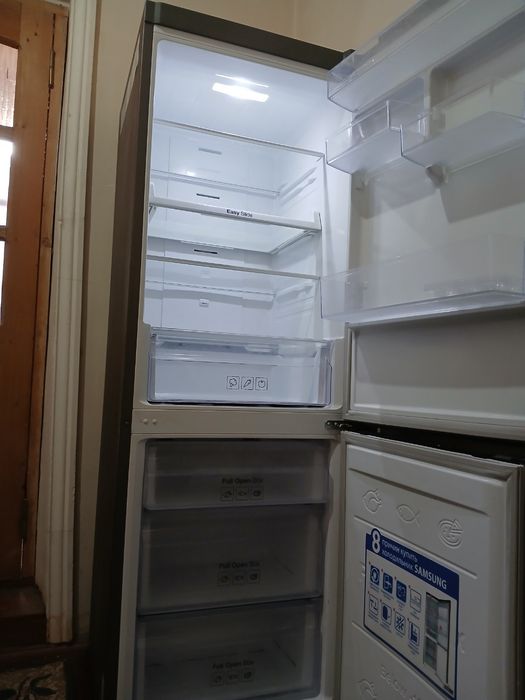 продается новый холодильник