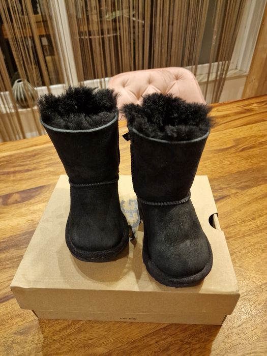 Vand ghete UGG Bailey marimea 22