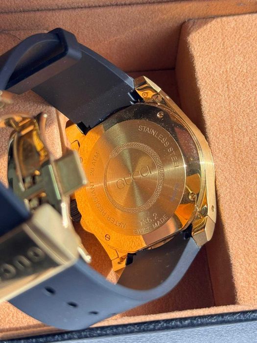 Gucci Dive YA136219 Gold Snake Quartz Stainless Steel Men's Ca Nou Garantie